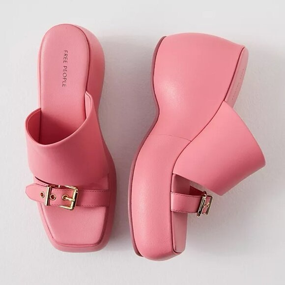 Free People Shoes - 🎀🛼Free People Bubblegum Pink Mules with Gold BuckleNWOT🛼🎀